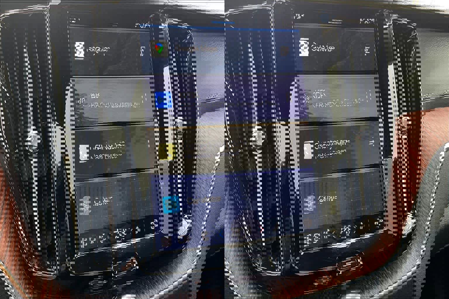 Used 2023 Volvo XC60 T8 Ultimate image 38