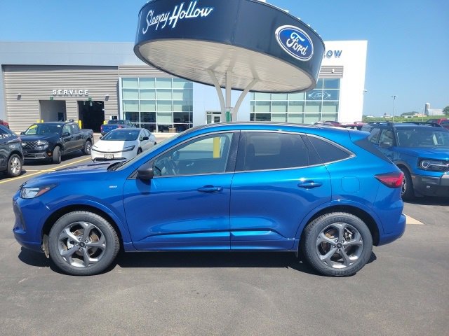 Used 2023 Ford Escape ST-Line w/ Tech Pack #1 image 3