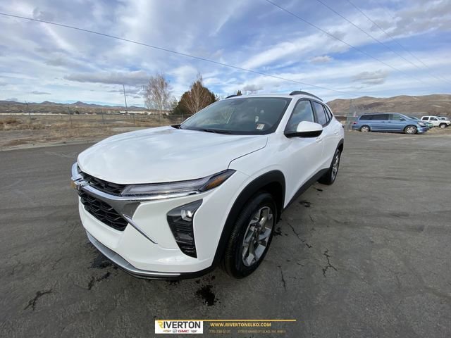 New 2026 Chevrolet Trax LT w/ LT Convenience Package FWD image 1
