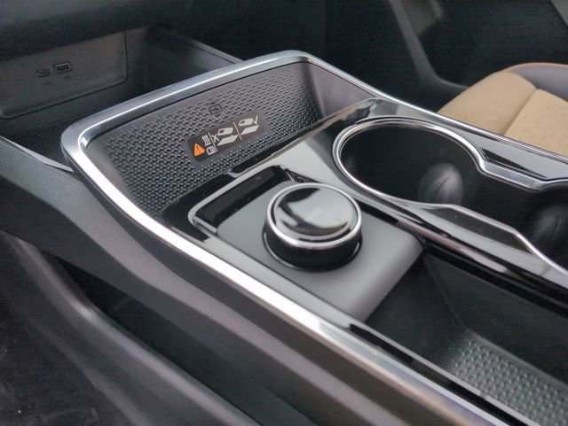 New 2026 Chevrolet Equinox ACTIV w/ Convenience Package III image 22