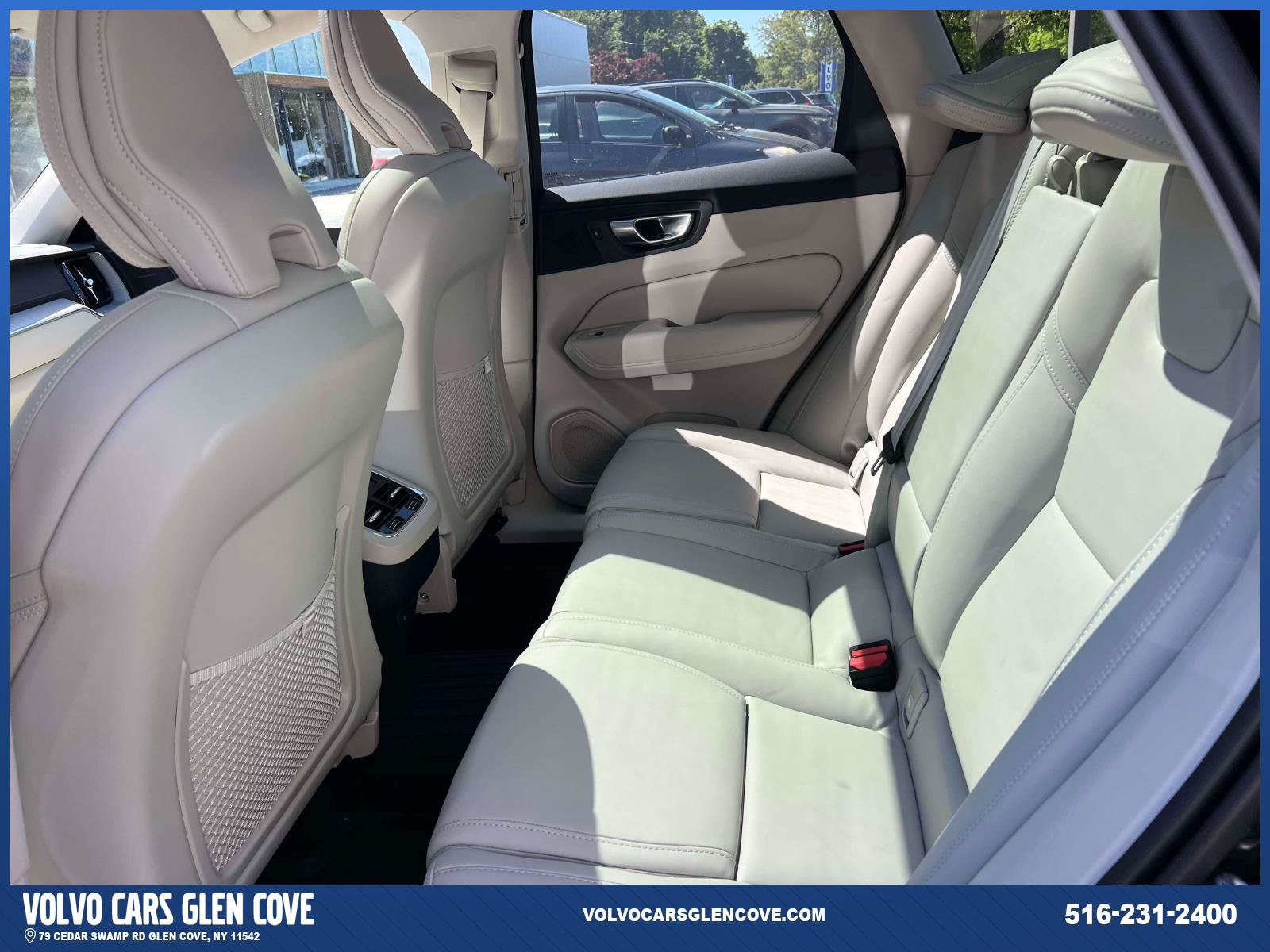 Certified 2024 Volvo XC60 B5 Ultimate w/ Protection Package Premier AWD/4WD image 11