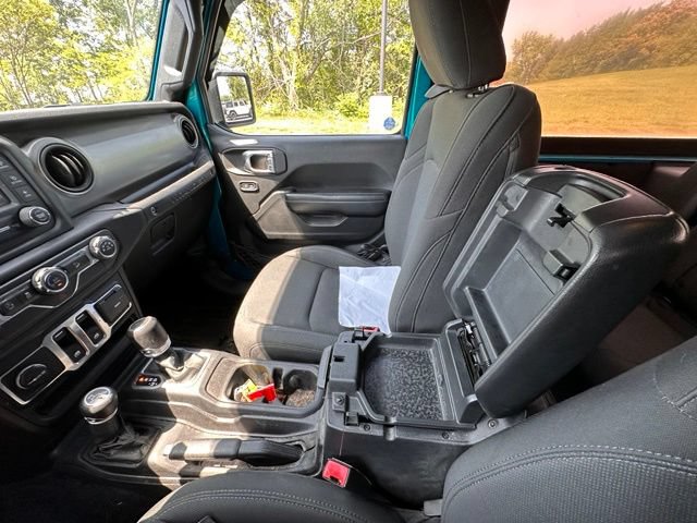 Used 2019 Jeep Wrangler Sport AWD/4WD image 26