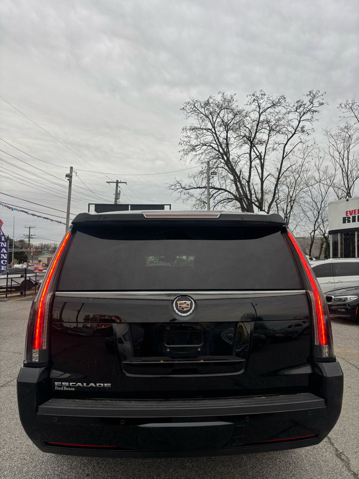 Used 2015 Cadillac Escalade ESV Premium image 6