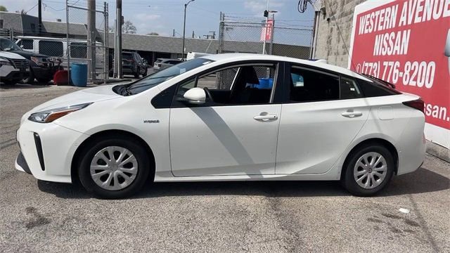 Used 2022 Toyota Prius LE image 20