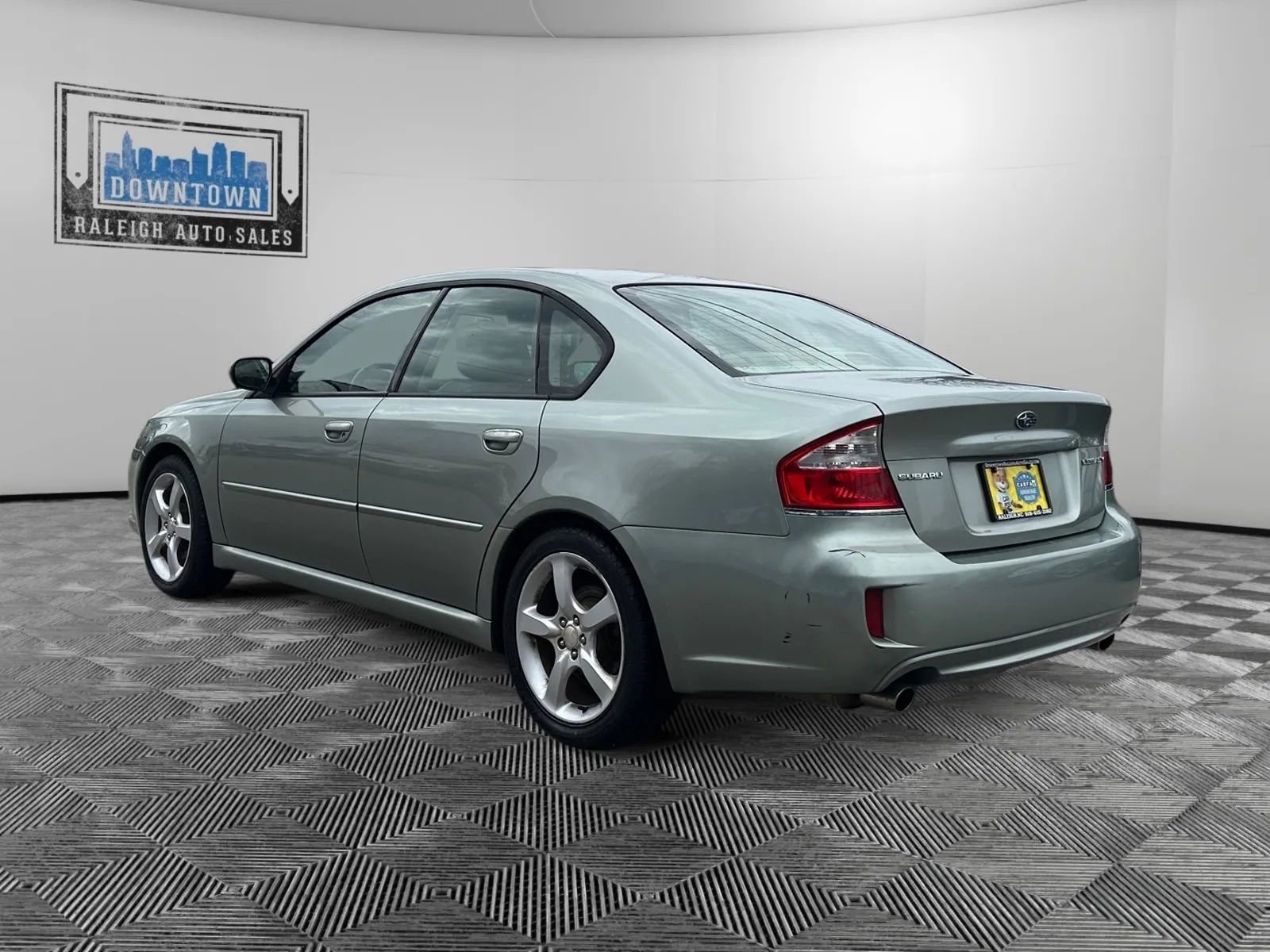 Used 2009 Subaru Legacy 2.5i Limited image 8