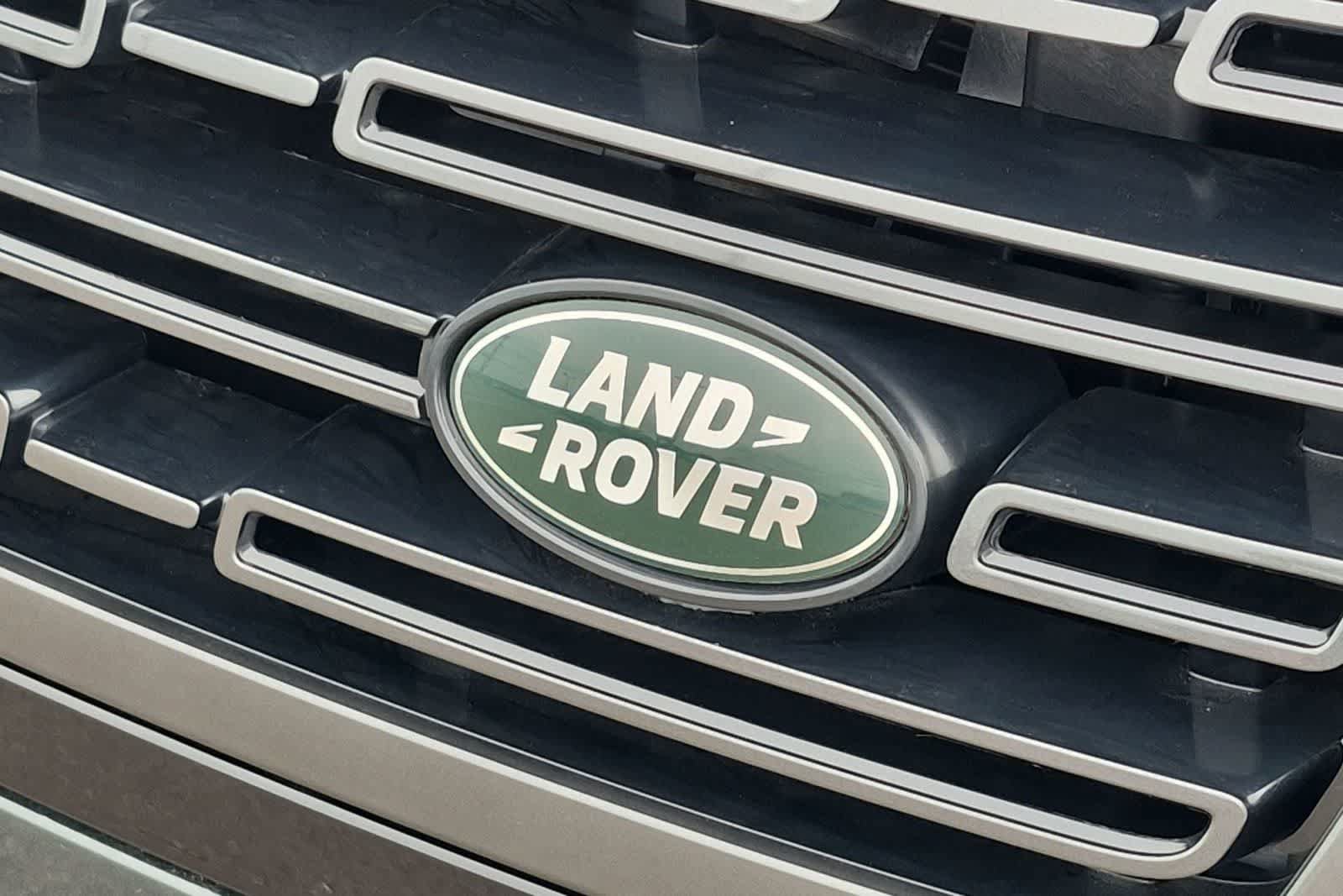 New 2026 Land Rover Range Rover Long Wheelbase SE AWD/4WD image 11