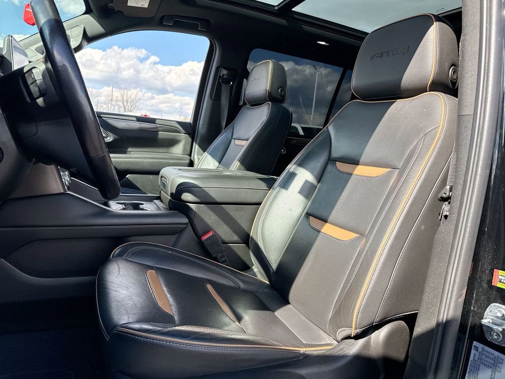 Used 2022 GMC Yukon XL AT4 AWD/4WD image 11
