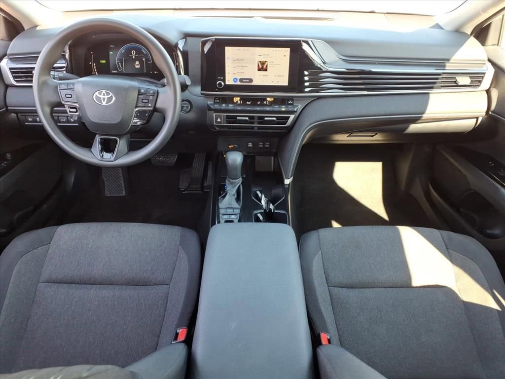 Used 2025 Toyota Camry LE image 17