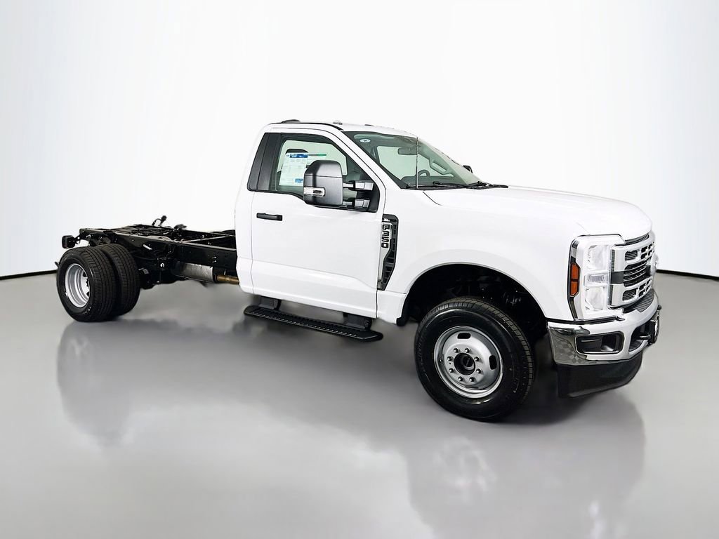 New 2025 Ford F350 XL w/ XL Chrome Package