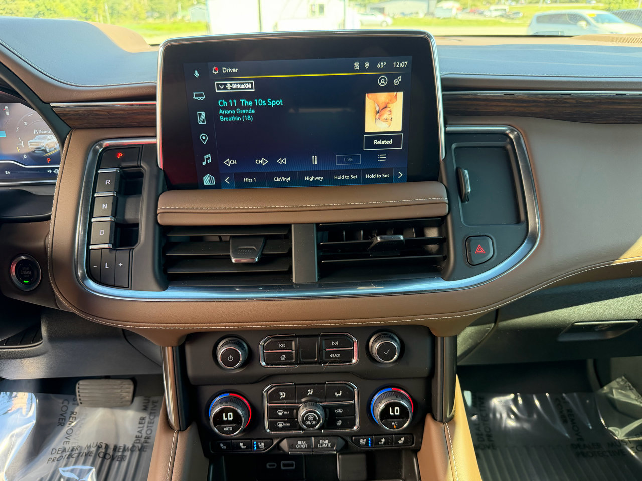 Used 2024 Chevrolet Tahoe High Country w/ Advanced Technology Package image 38