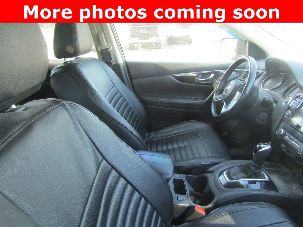 Used 2017 Nissan Rogue Sport SL AWD/4WD image 11