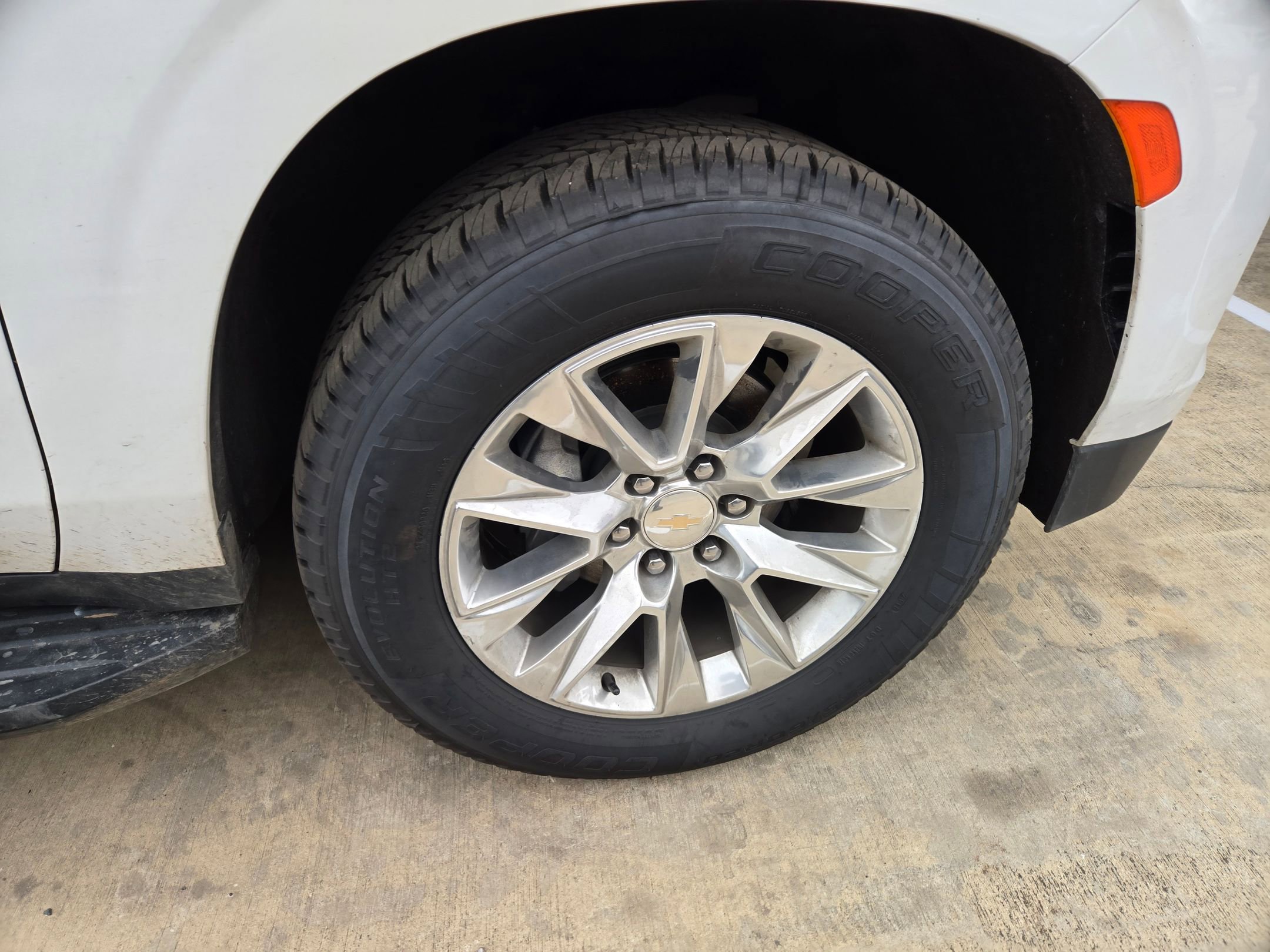 Certified 2023 Chevrolet Suburban Premier image 7