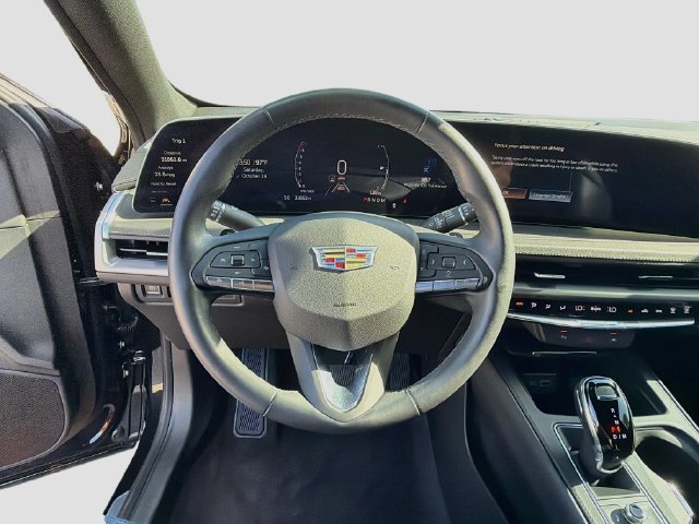 Used 2024 Cadillac XT4 Premium Luxury FWD image 36
