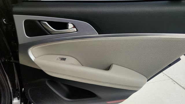 Used 2019 Genesis G70 3.3T Advanced RWD image 42