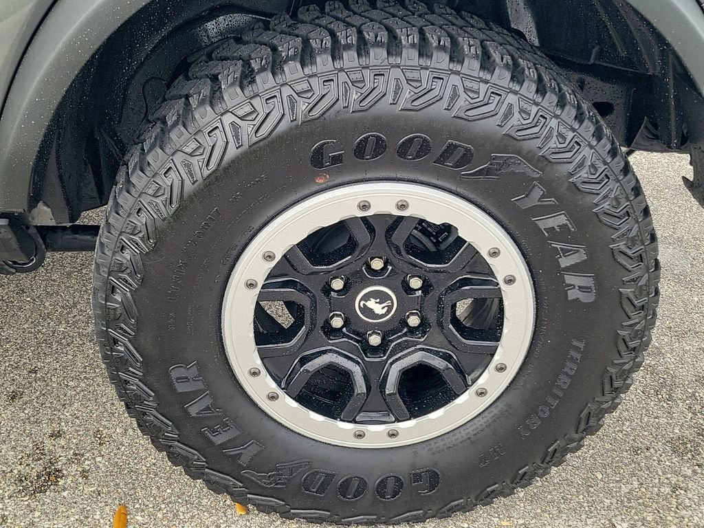 Used 2022 Ford Bronco Badlands image 13