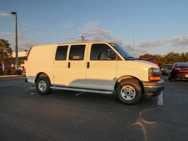 Used 2024 GMC Savana 2500 w/ Driver Convenience Package image 12