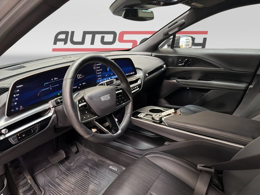 Used 2025 Cadillac Lyriq Luxury RWD image 10