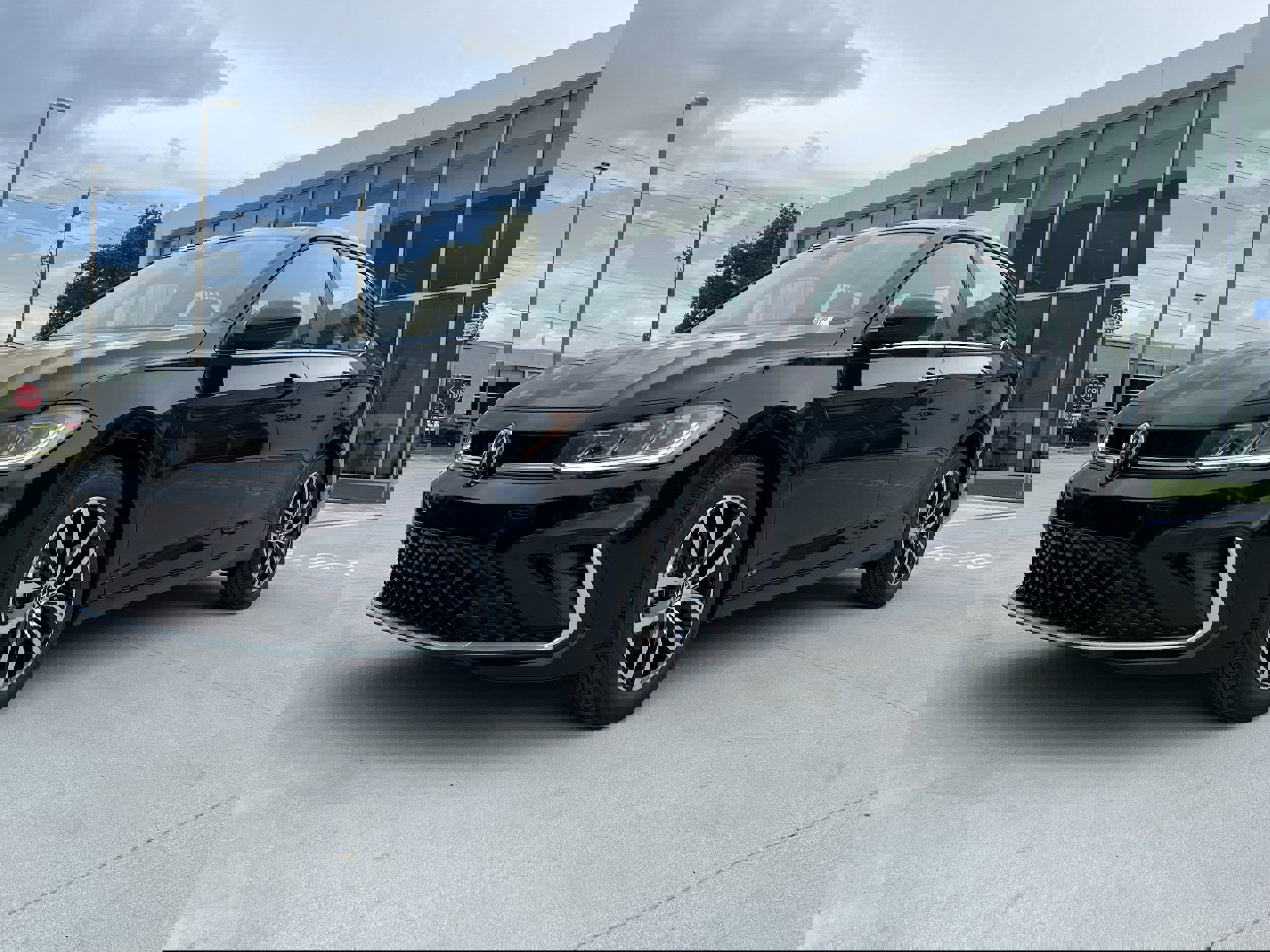 New 2025 Volkswagen Jetta SE image 3