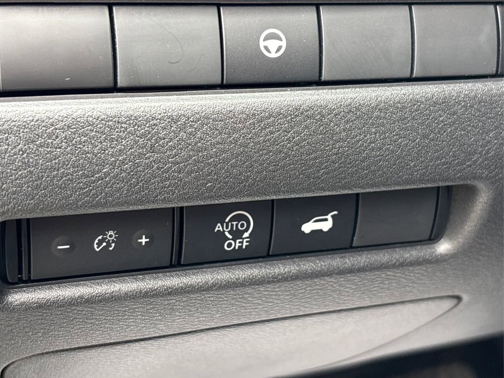 Used 2023 Nissan Rogue SL w/ SL Premium Package image 36