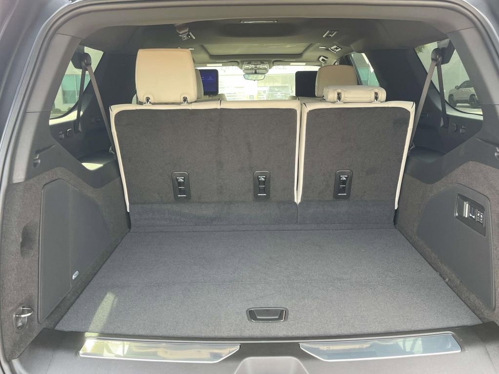 New 2026 Cadillac Escalade ESV Sport image 24
