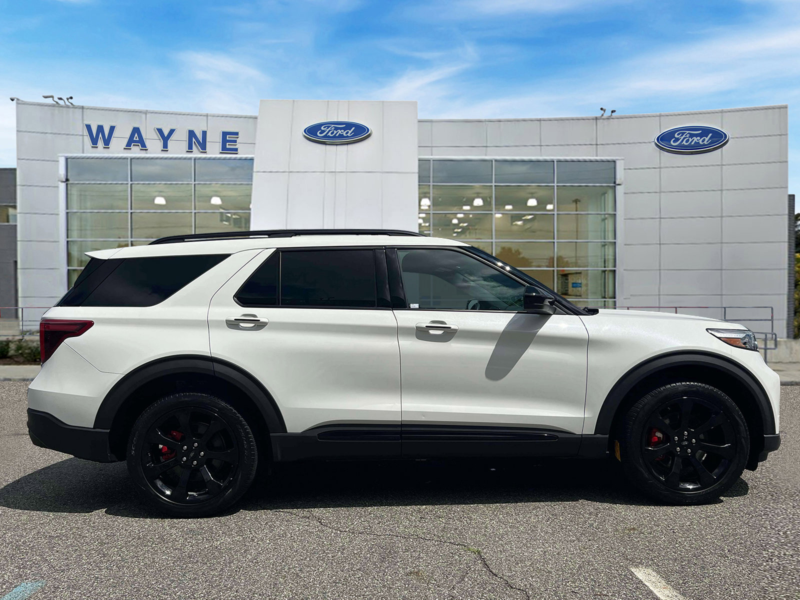 Certified 2022 Ford Explorer ST w/ ST Street Pack image 7