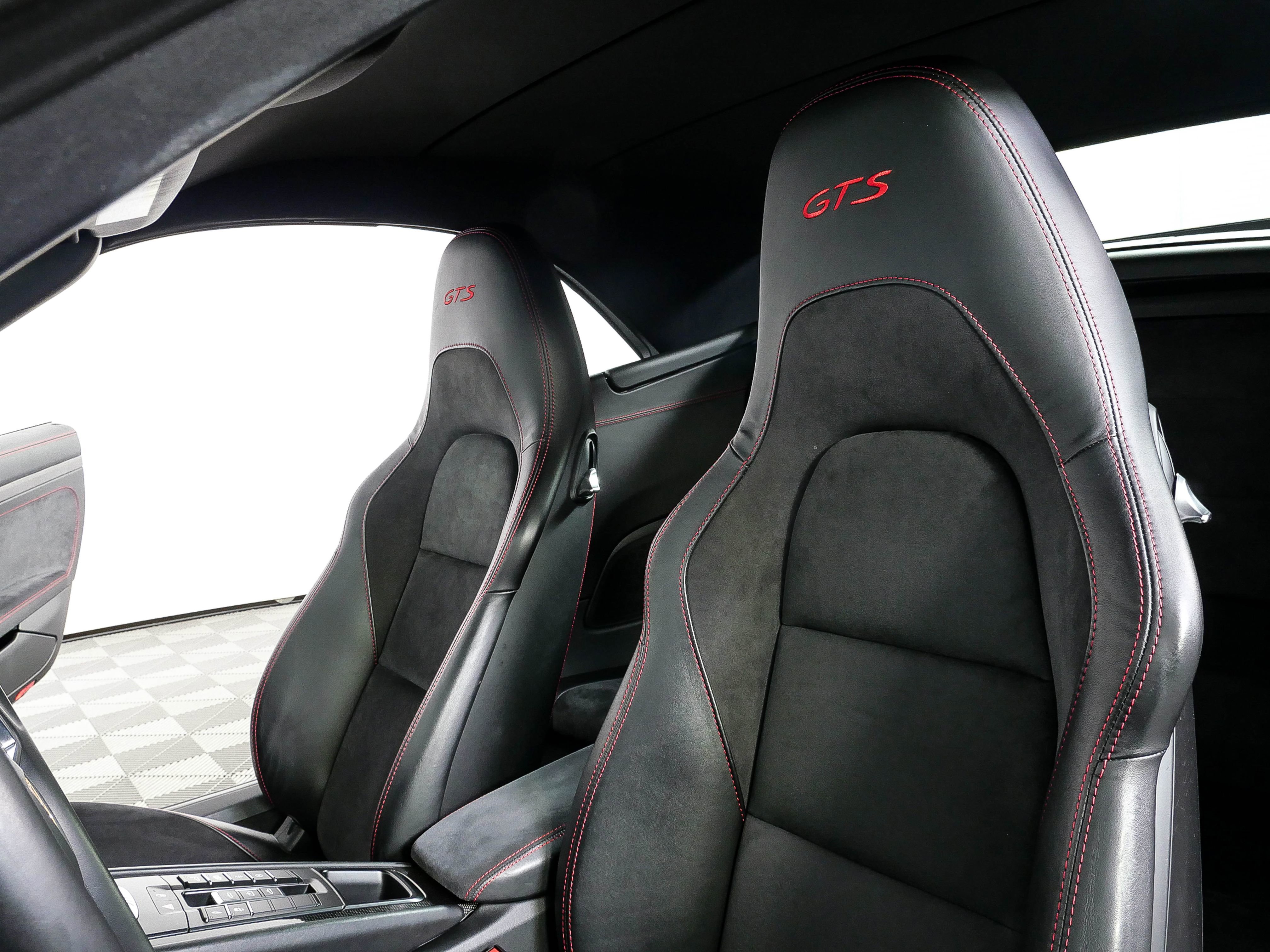 Certified 2018 Porsche 911 Carrera GTS RWD image 5