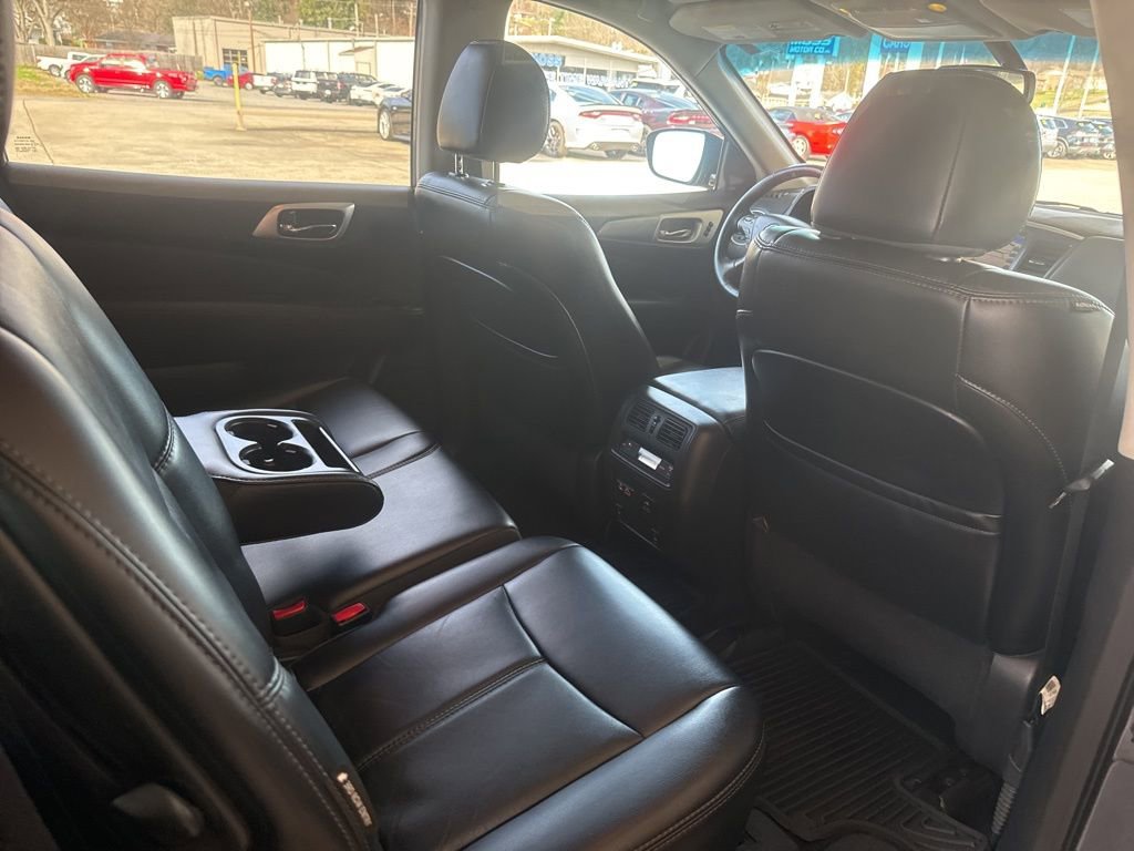 Used 2019 Nissan Pathfinder SL image 16
