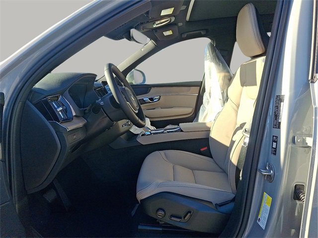 New 2026 Volvo XC40 B5 Ultra w/ Climate Package image 7