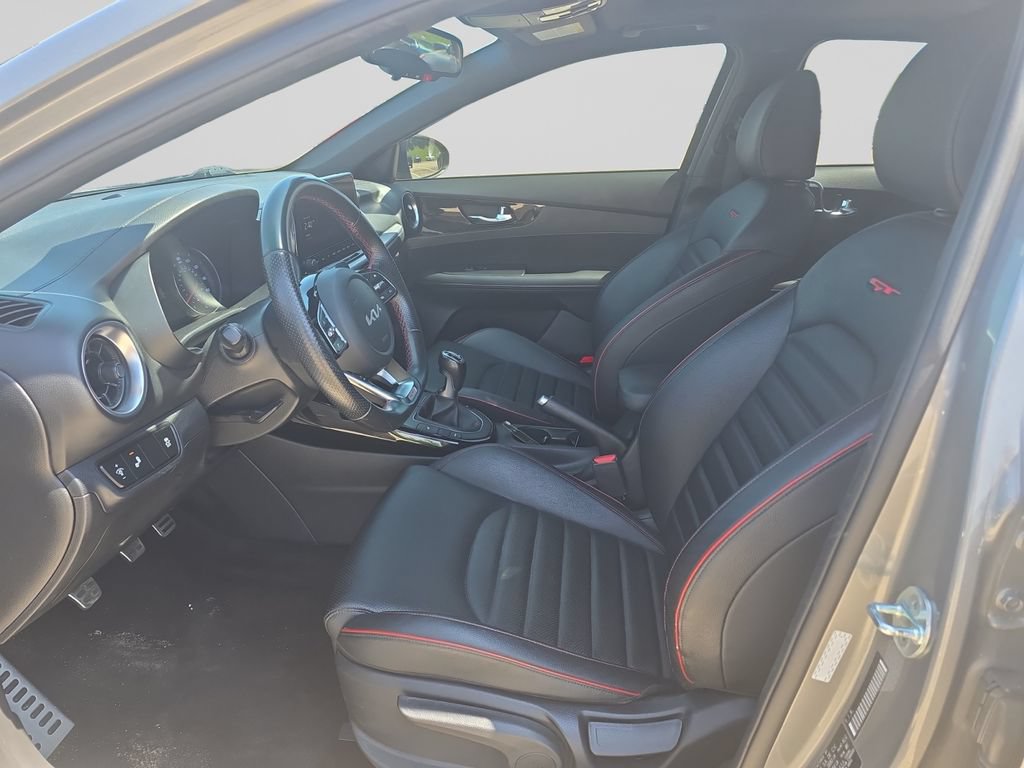 Certified 2023 Kia Forte GT FWD image 3