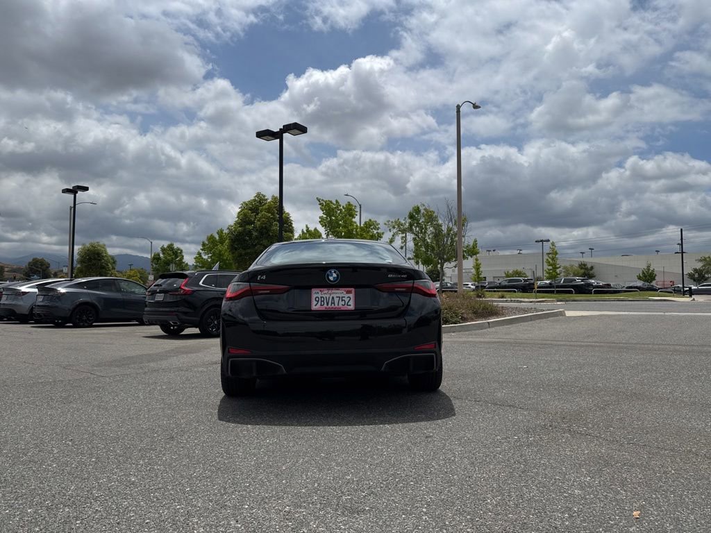 Used 2022 BMW i4 eDrive40 RWD image 6