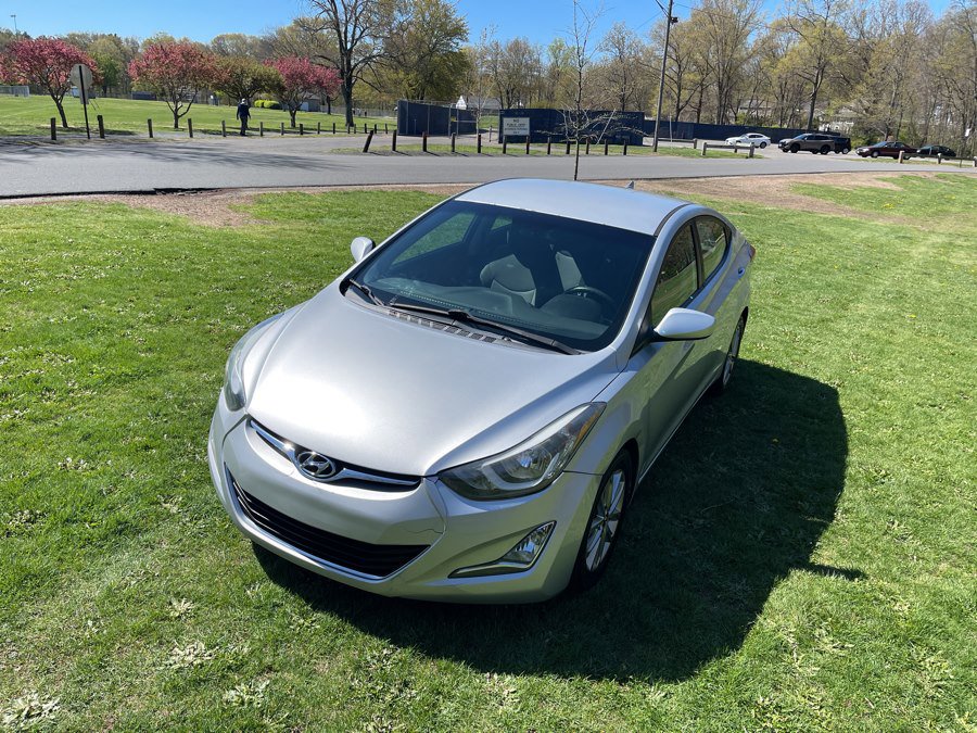 Used 2015 Hyundai Elantra SE w/ Option Group 02 FWD image 16