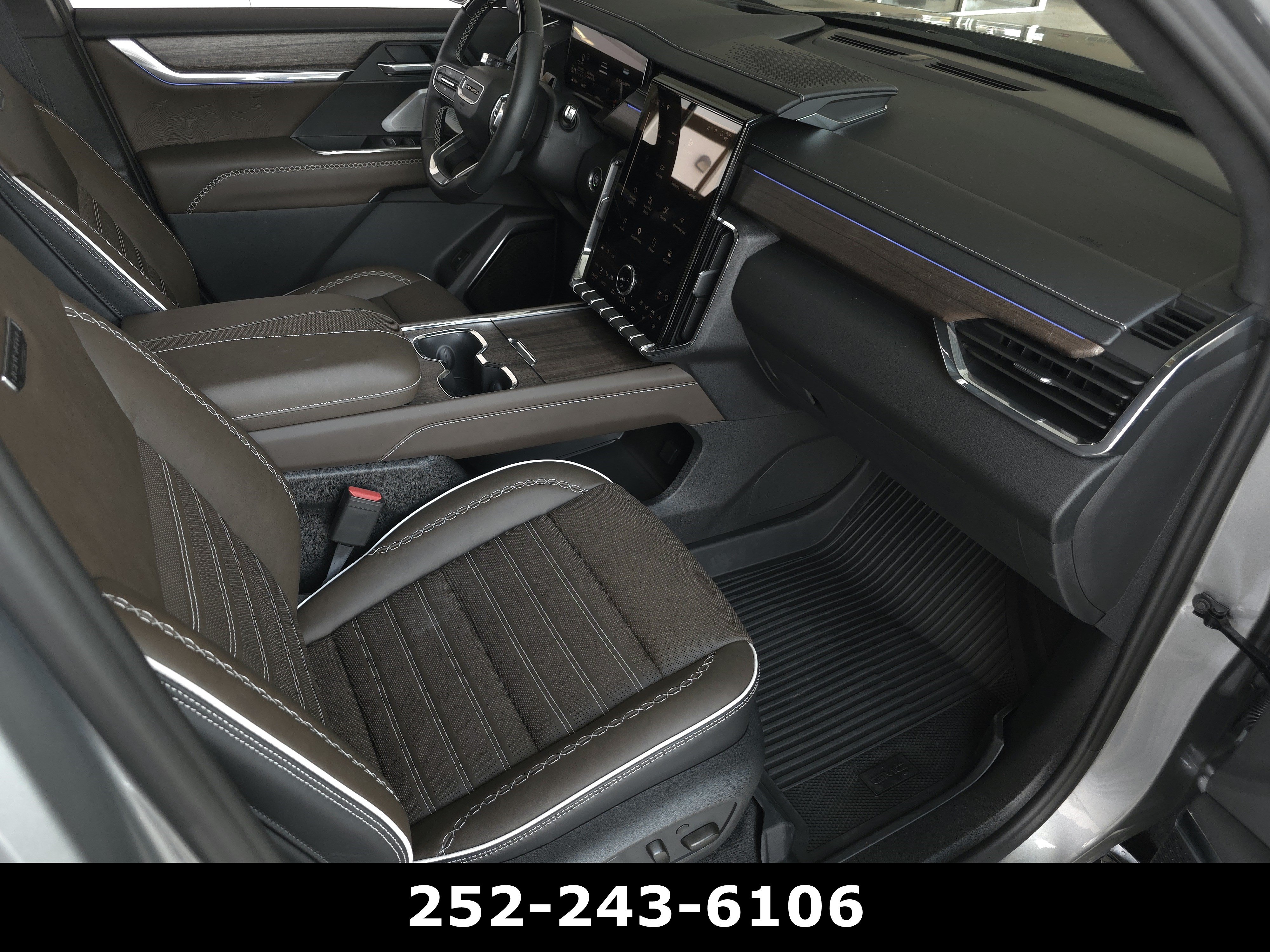 Used 2026 GMC Acadia Denali Ultimate w/ LPO, Floor Liner Package AWD/4WD image 42