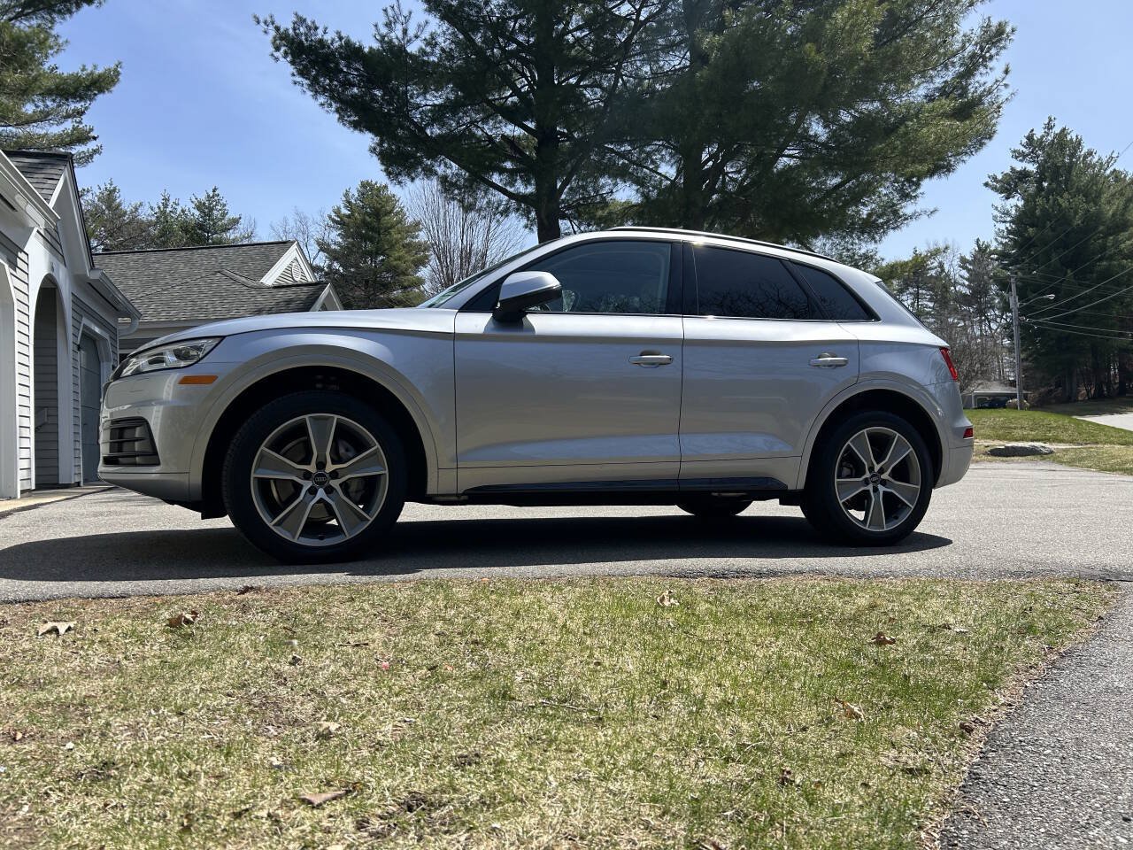 Used 2019 Audi Q5 2.0T Premium Plus w/ Premium Plus Package AWD/4WD image 13