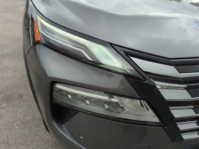 New 2026 Nissan Rogue Platinum image 13