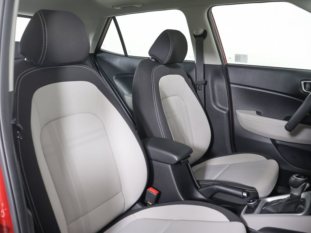 Certified 2024 Hyundai Venue SEL FWD image 26