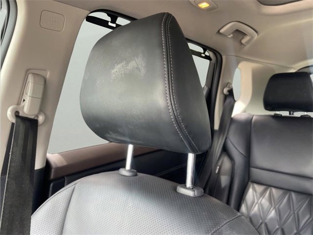 Used 2022 Nissan Rogue Platinum w/ Head-Up Display Package image 28