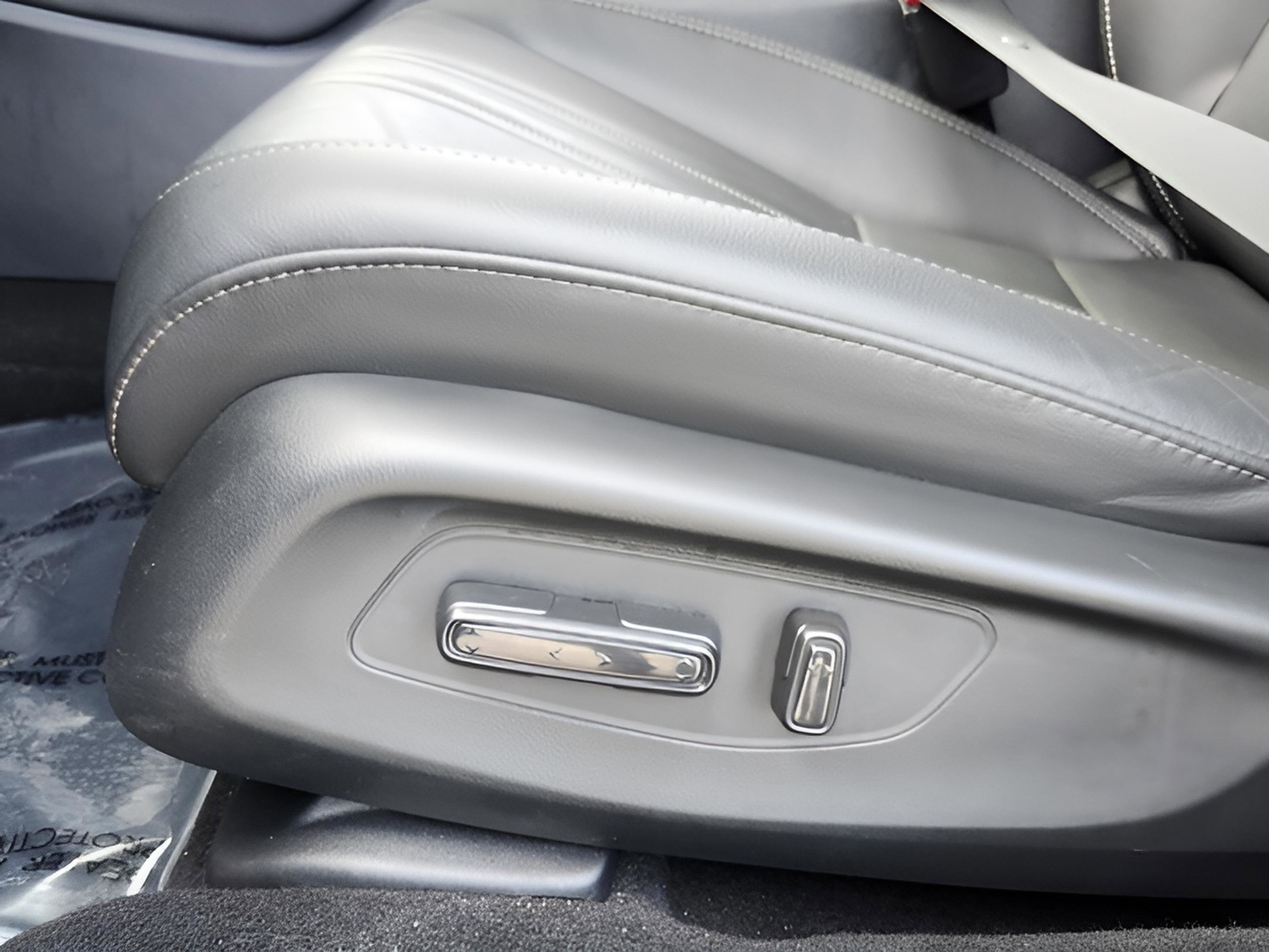 Certified 2025 Honda HR-V EX-L image 10