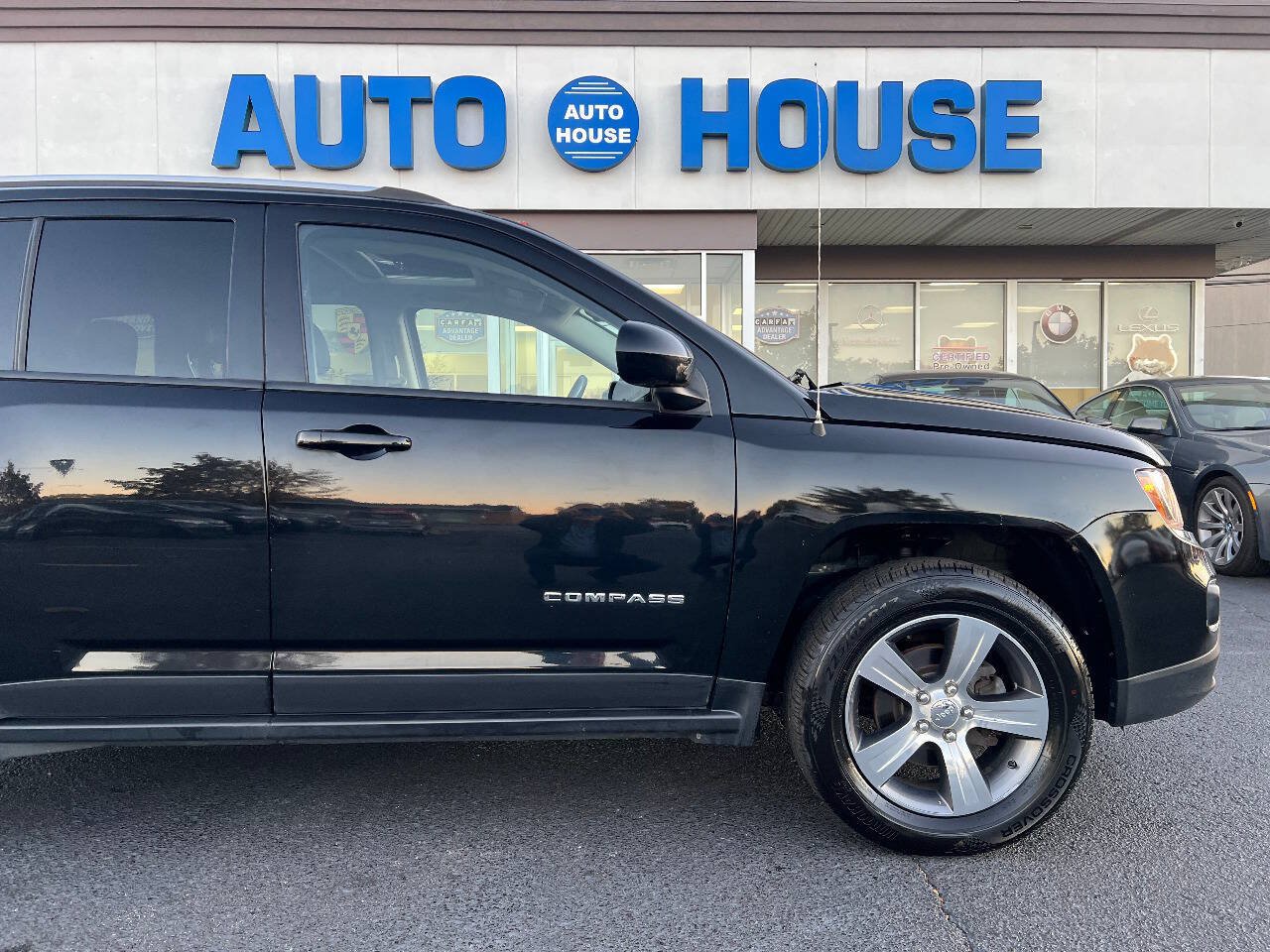 Used 2017 Jeep Compass High Altitude AWD/4WD image 40