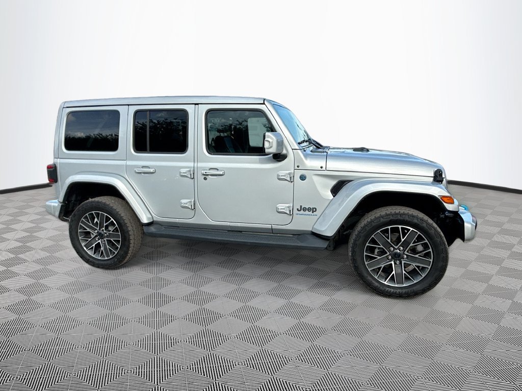 Used 2024 Jeep Wrangler High Altitude AWD/4WD image 5
