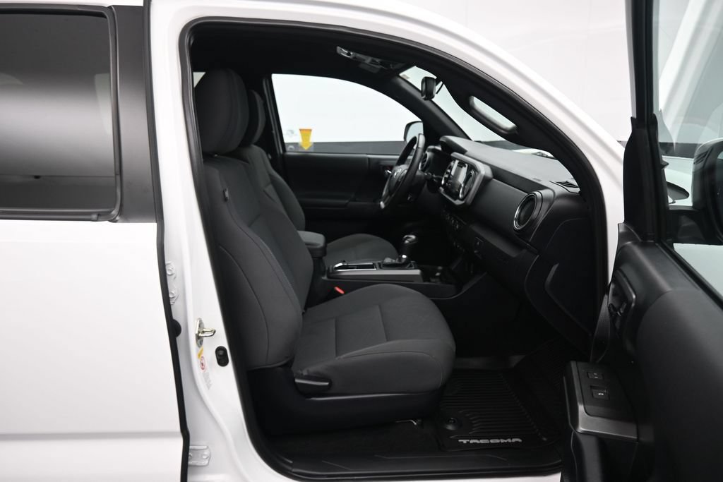 Used 2019 Toyota Tacoma TRD Off-Road AWD/4WD image 45