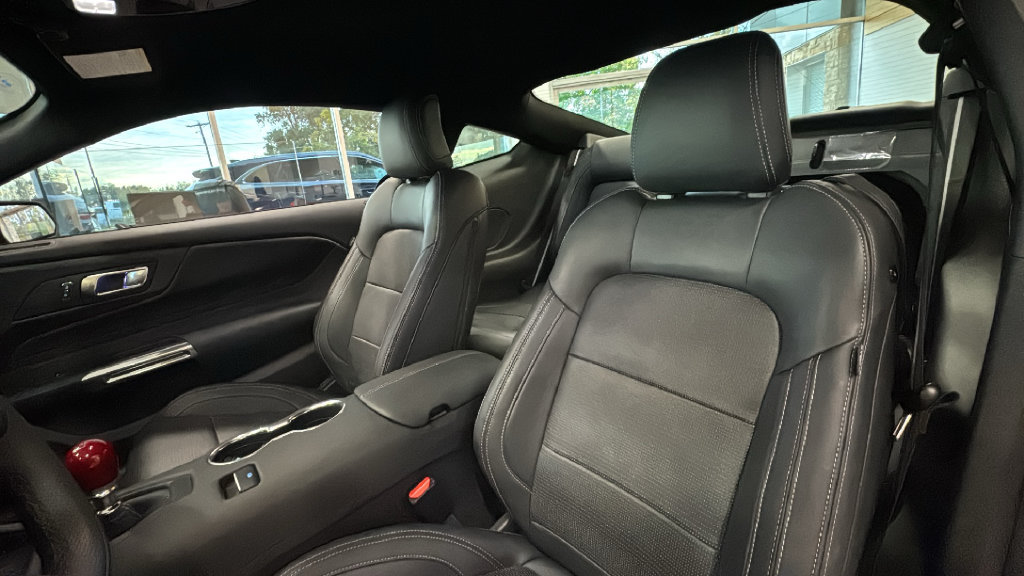 Used 2025 Ford Mustang GT Premium RWD image 29