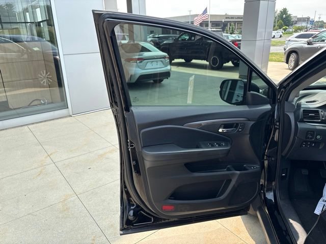 Used 2022 Honda Pilot Black Edition image 24