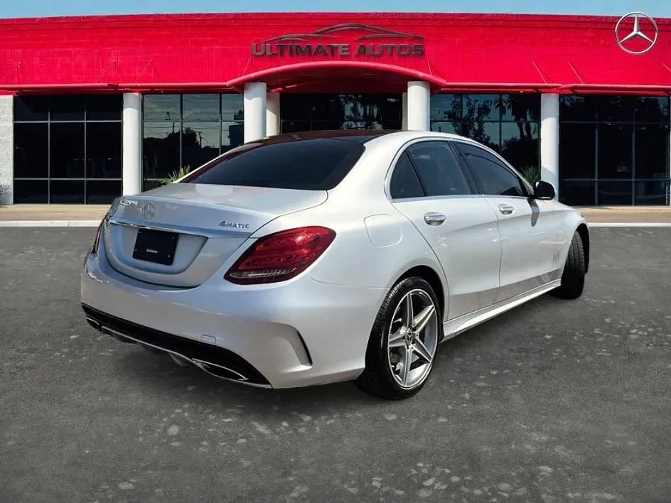 Used 2015 Mercedes-Benz C 300 4MATIC Sedan image 3