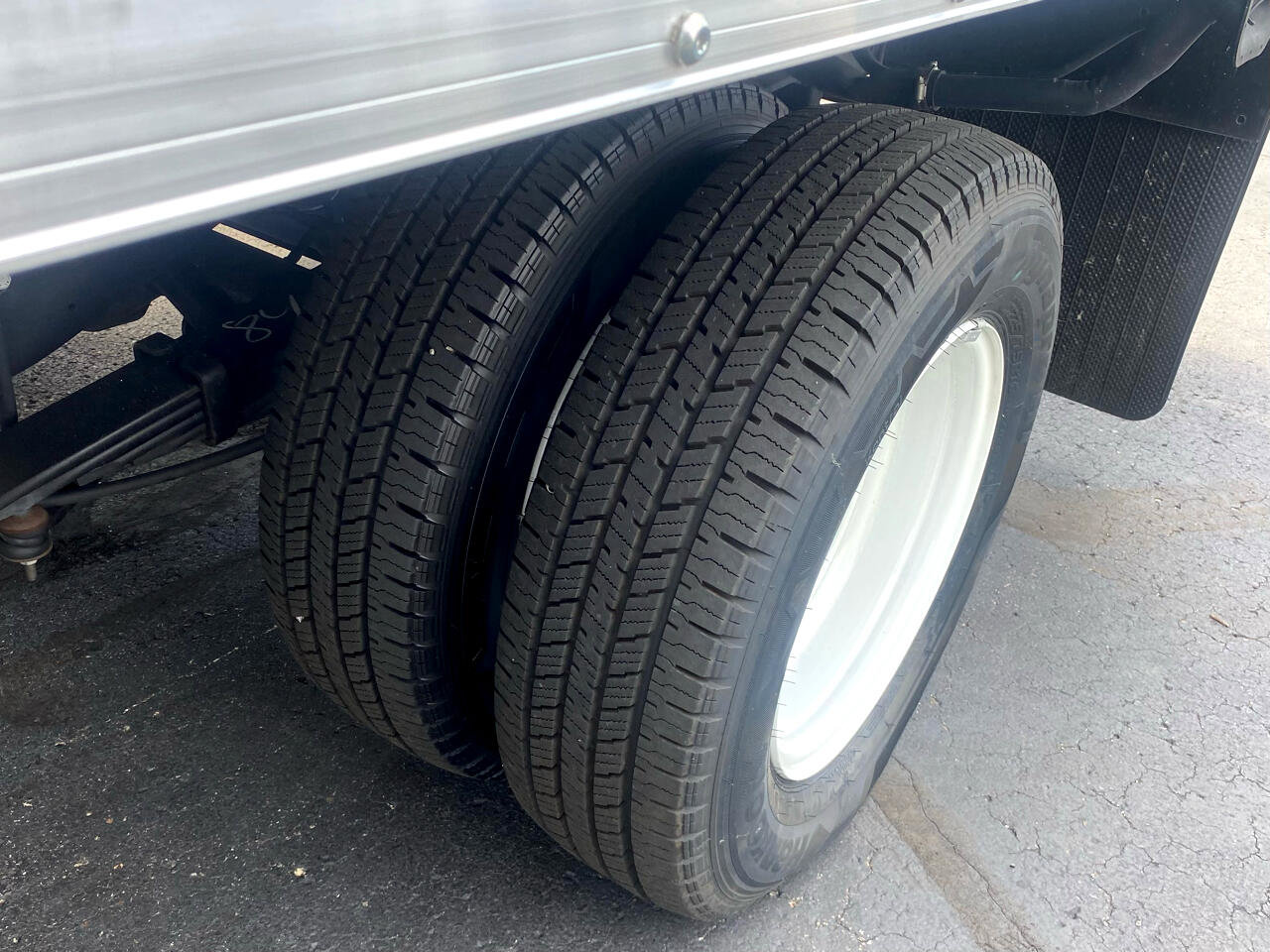 Used 2024 Ford E-350 and Econoline 350 Super Duty w/ Power Windows & Locks Group image 41