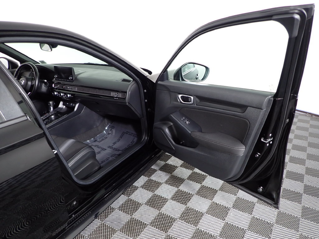 Used 2023 Honda Civic Sport image 32