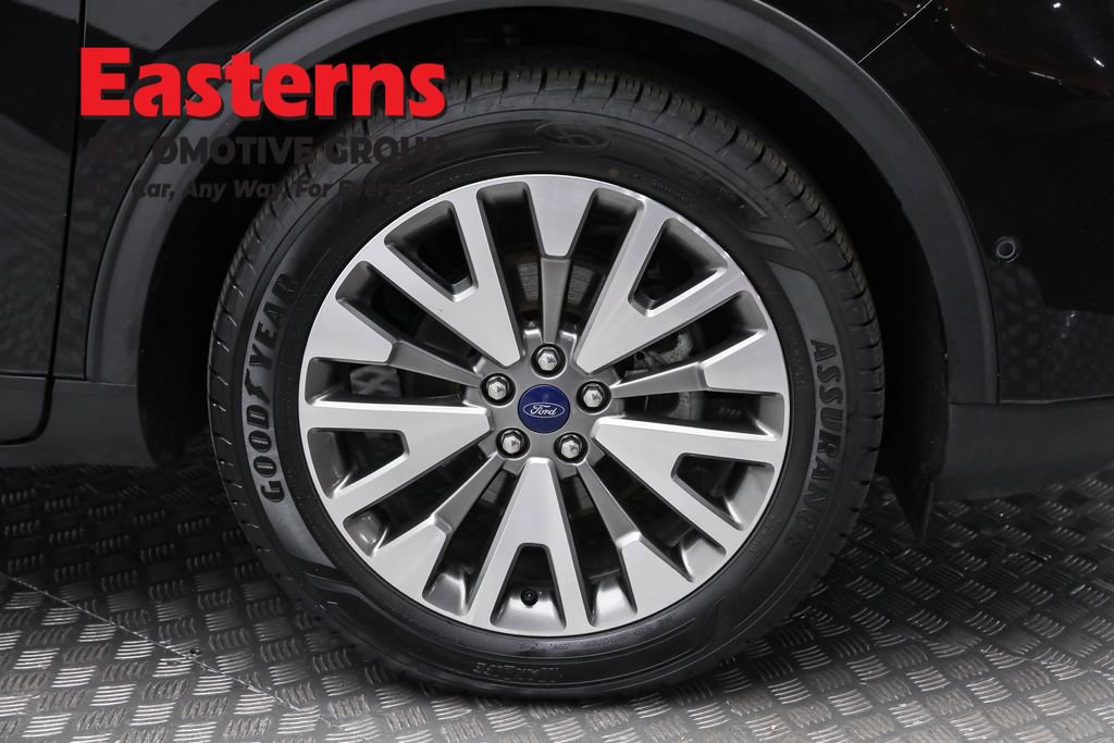 Used 2021 Ford Escape Titanium image 34