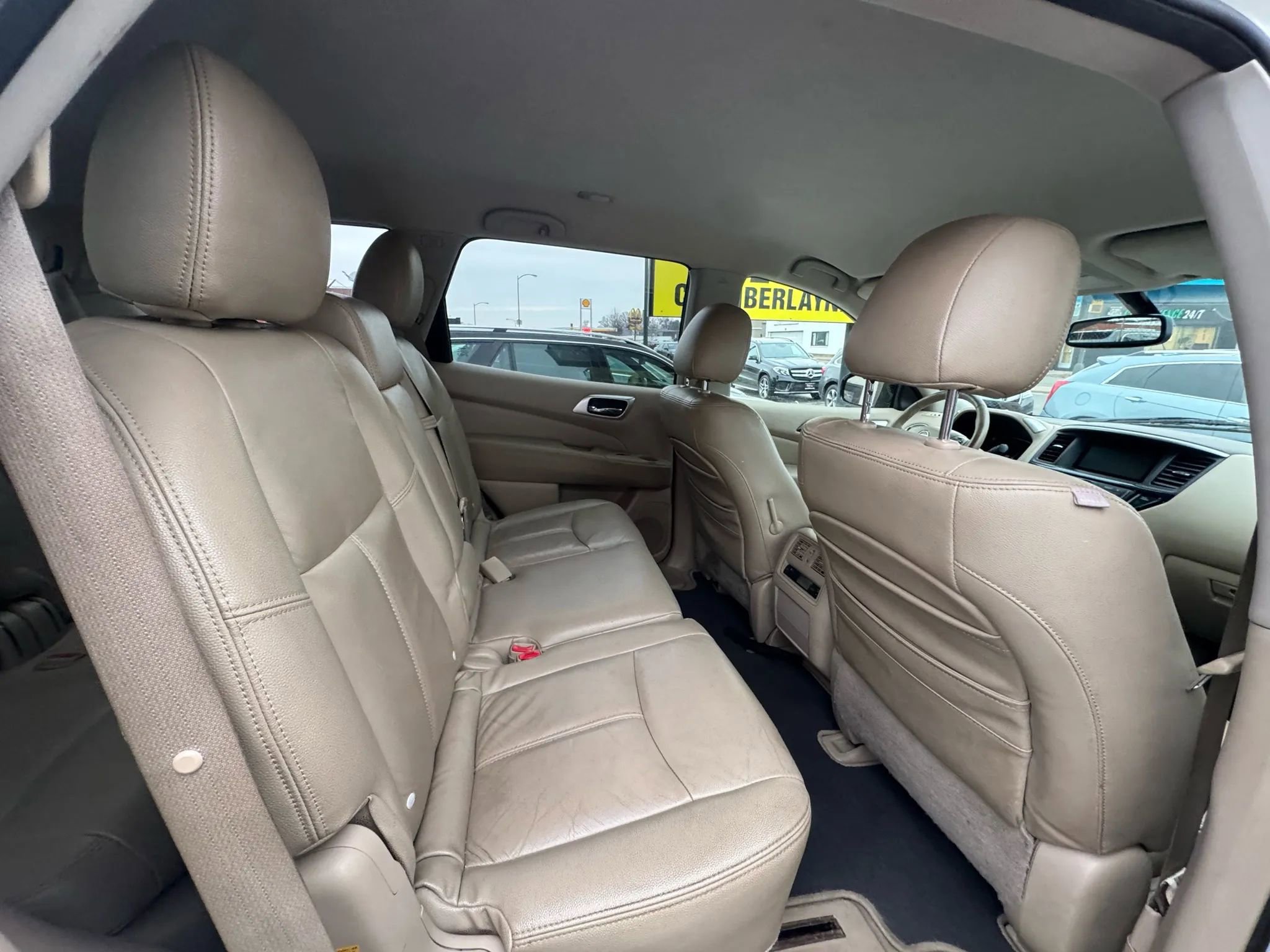 Used 2015 Nissan Pathfinder SV AWD/4WD image 22