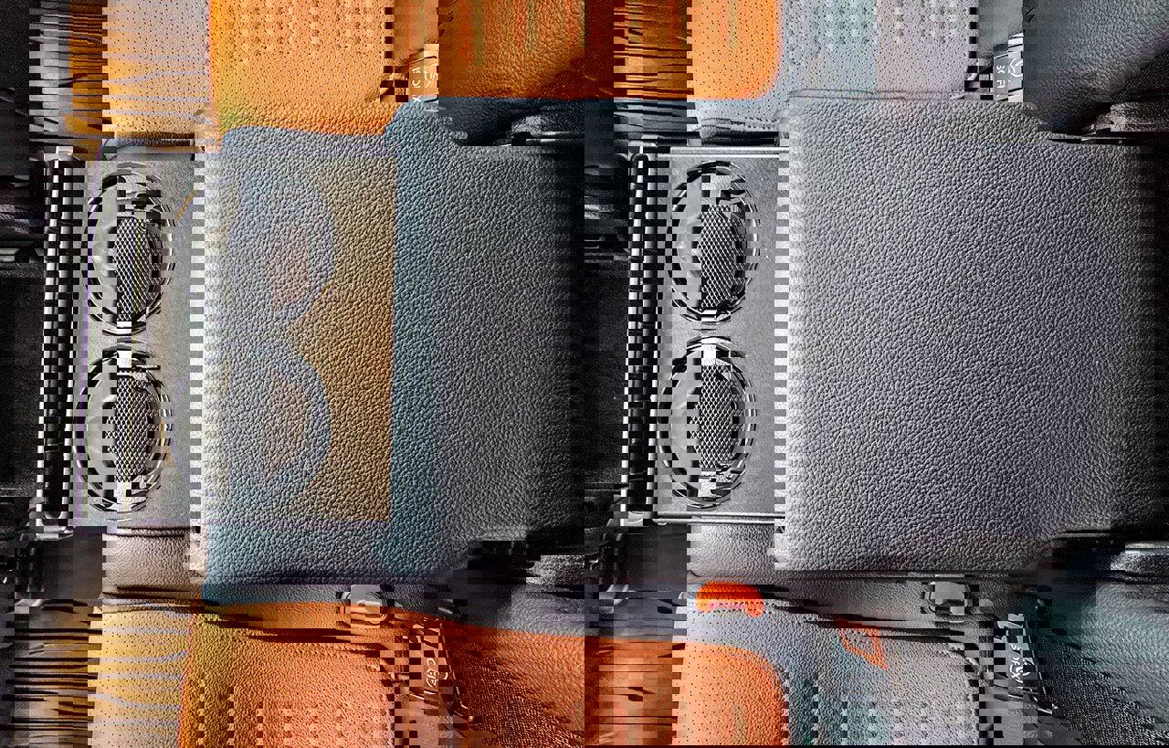 Used 2025 Mercedes-Benz GLC 300 4MATIC image 30