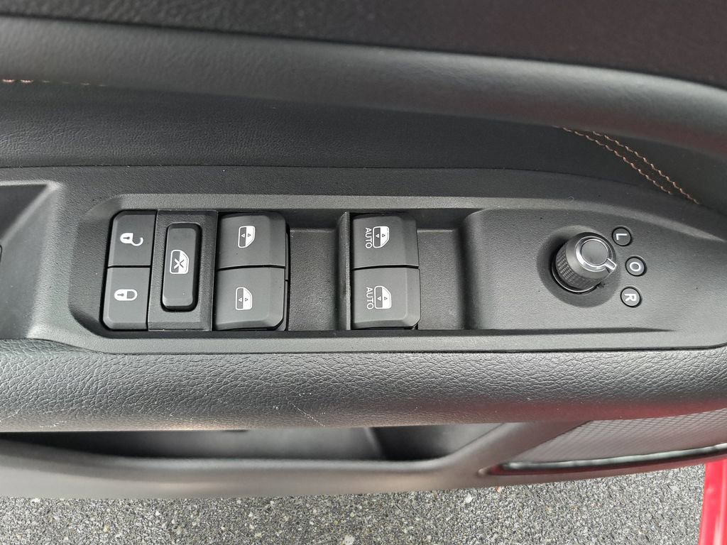 Certified 2022 Jeep Compass Limited image 29