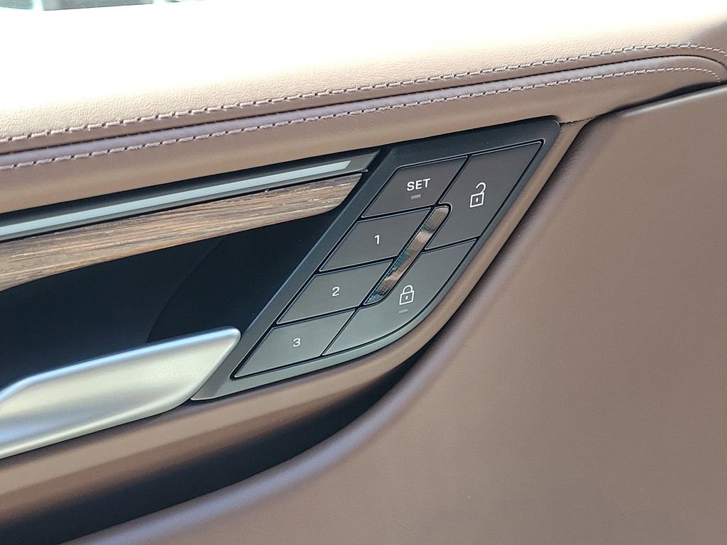 New 2026 Porsche Macan 4 Electric image 25